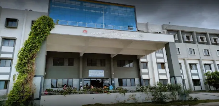 Yadgiri Institute of Medical Sciences, Yadgiri